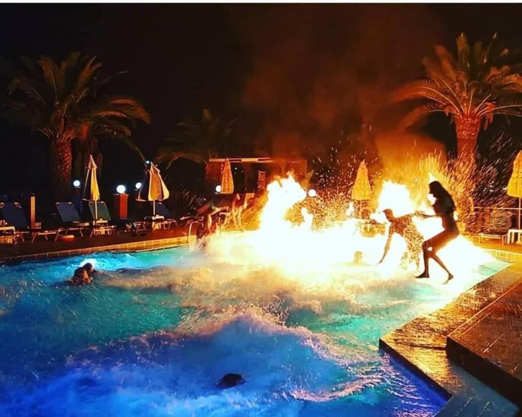 Costas Hotel Kalamákion المظهر الخارجي الصورة